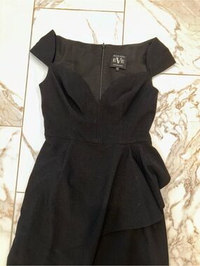 Black Halo Black Gown Size 4 EUC